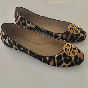 Tory Burch ‘Chelsea’ Ballet Flats in Leopard